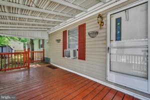 1118 BROADWAY AVENUE