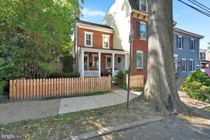 320 W 2ND STREET