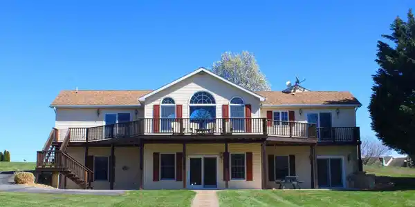 6710 LAKE POINTE DRIVE