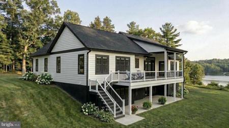 59 COMPASS COVE