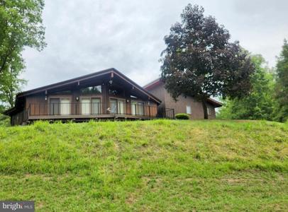 109 WHITE OAK DRIVE