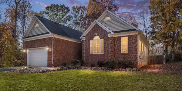 139 OAK HAVEN DRIVE