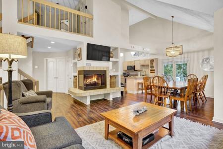 21 ROCKSPRING COURT