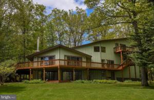 901 PINE TREE POINT ROAD