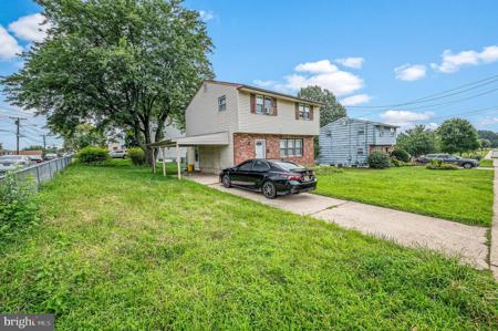 800 DEROUSSE AVENUE