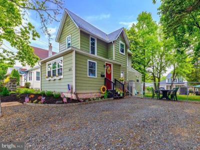 619 HESSIAN AVENUE