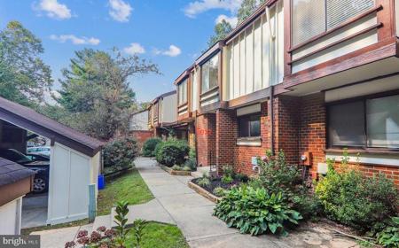 20207 LAUREL HILL WAY