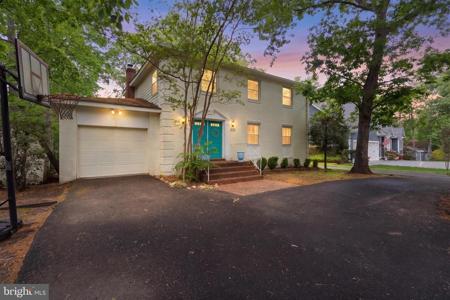 210 LIMESTONE LANE