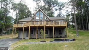 6427 LAKERIDGE DRIVE