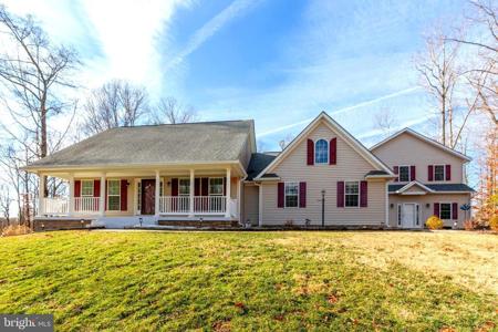 219 OAKWOOD DRIVE