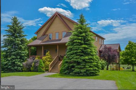 256 LAKEFRONT LINKS DRIVE