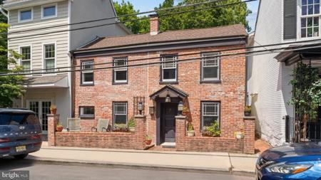 28 SWAN STREET