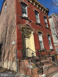 707 CENTRE STREET