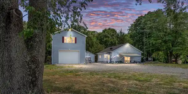 511 LAKEVIEW DRIVE