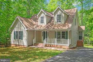 105 LARKSPUR LANE