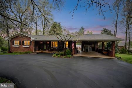 3201 LAKEVIEW PARKWAY