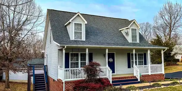 93 HORSESHOE LANE