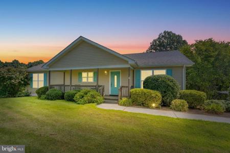 224 DERBY LANE