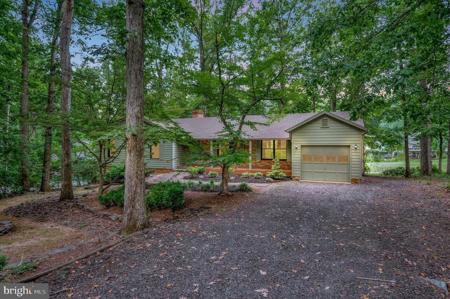 106 CUMBERLAND CIRCLE