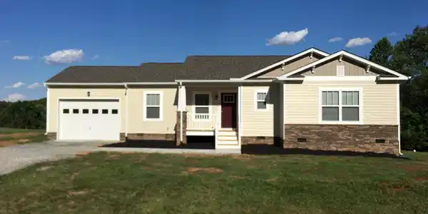 886 OAK GROVE DRIVE