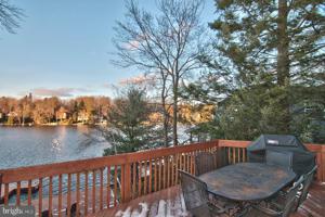 114 S LAKE DRIVE