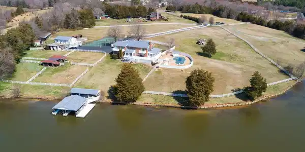 5900 WOODBERRY FARM ROAD