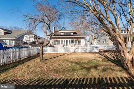 50 DELAWARE AVENUE