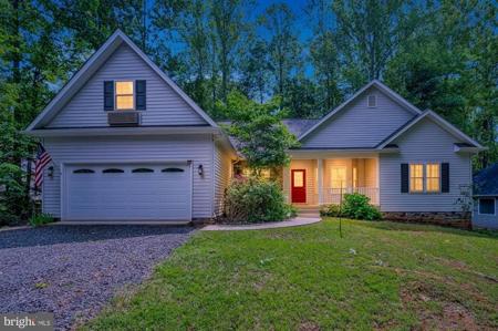 106 CLOVERHILL COURT