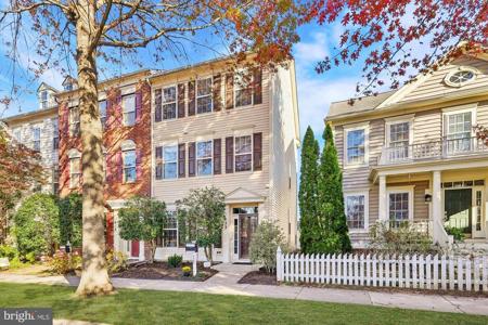 422 CHESTNUT HILL STREET