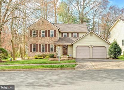 10715 DUNDAS OAK COURT