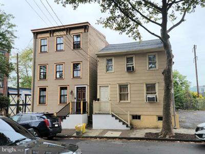 17 GREENWOOD AVENUE