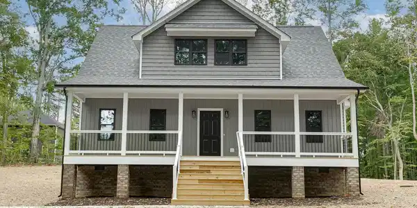 180 CUCKOOS NEST DRIVE