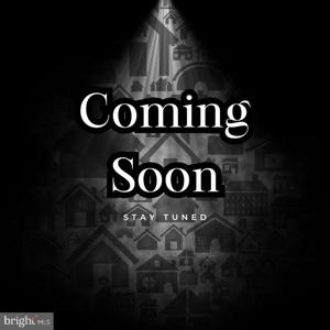 8012 LAKECREST DRIVE