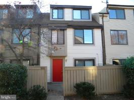 9818 BROOKRIDGE COURT