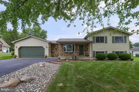 8 HOOKER DRIVE