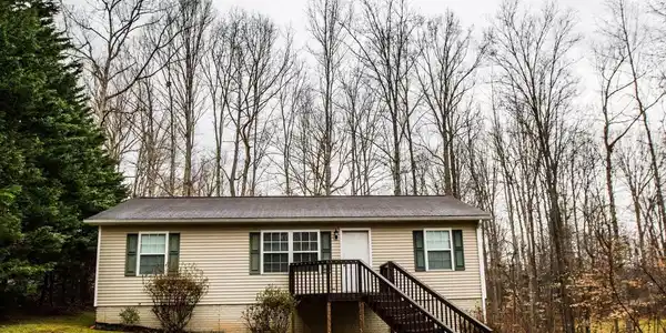 603 RETREAT ROAD