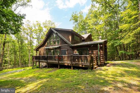 34 MOUNTAIN LAUREL LANE