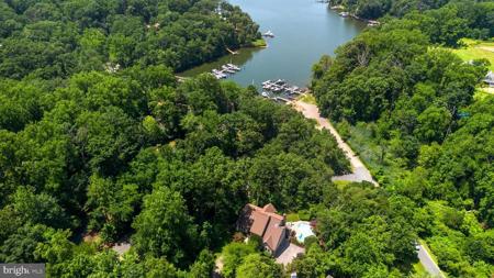 1200 MARINAVIEW DRIVE