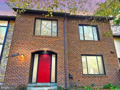 9722 SHADOW OAK DRIVE