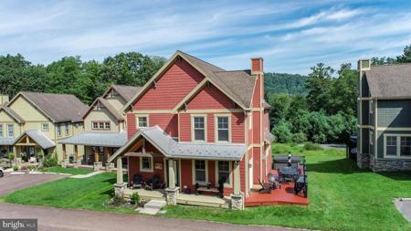 16 SILVER RIDGE COURT
