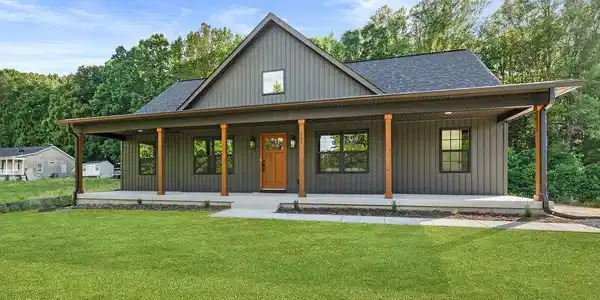 201 SECLUSION SHORES DRIVE