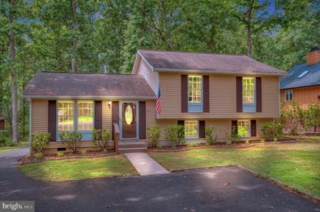 113 MEADOWVIEW LANE