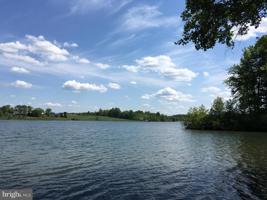 00 LAKE FOREST DR
