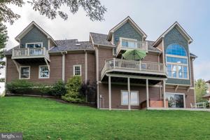 319 HIGHLINE DRIVE