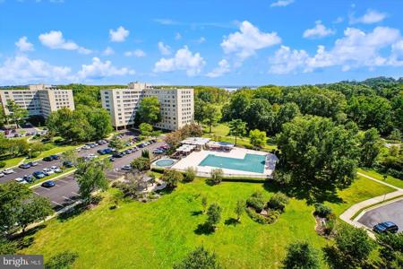 6641 WAKEFIELD DRIVE