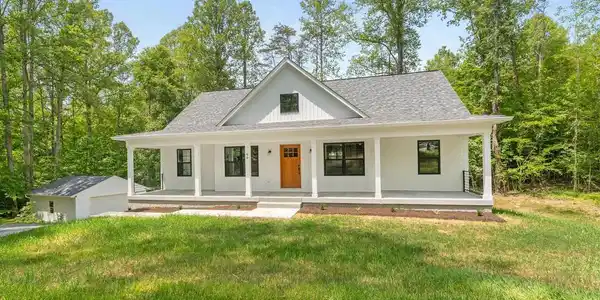 86 VIRGINIA PINES CT