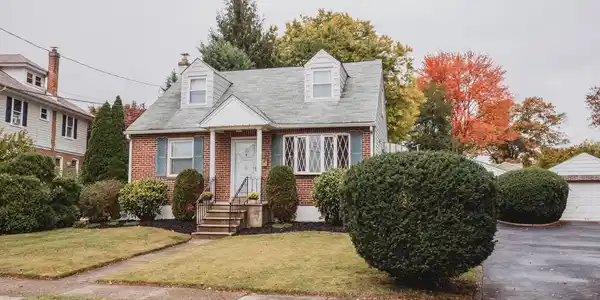 323 NICHOLSON ROAD