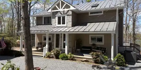 524 DOUGLAS ROAD