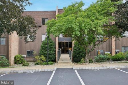 42 HERMITAGE DRIVE