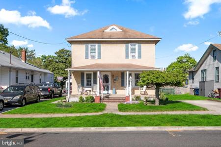 215 LIPPINCOTT AVENUE